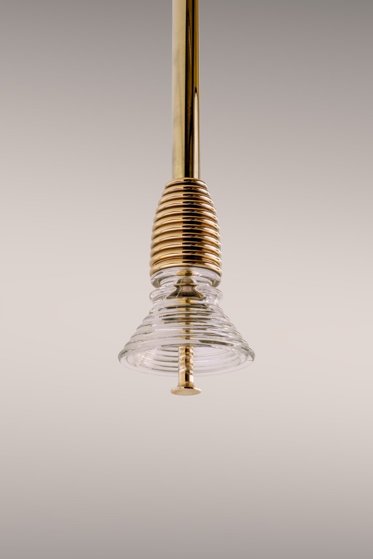 Pendant light in clear glass.